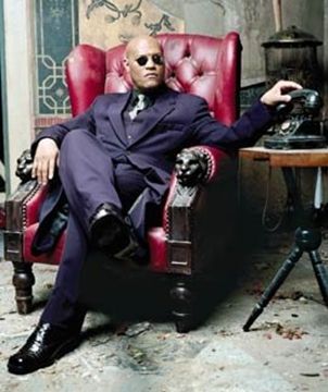 Laurence Fishburne – Morpheus im Chesterfield-Ohrensessel